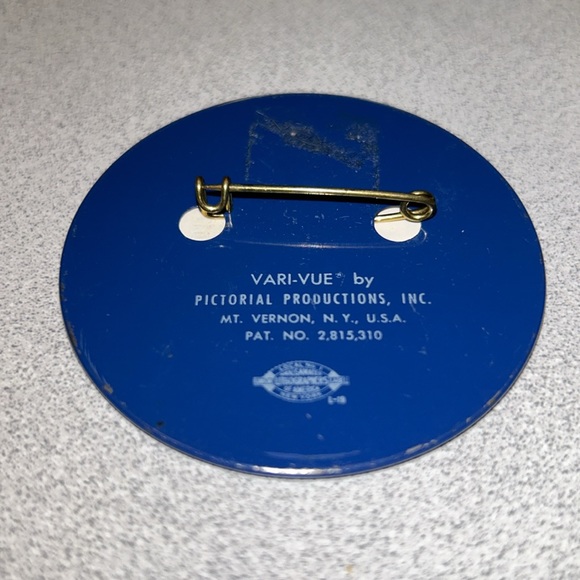 Vintage 1968 Holographic “I’m for Nixon” Political Campaign Pin - Picture 3 of 4